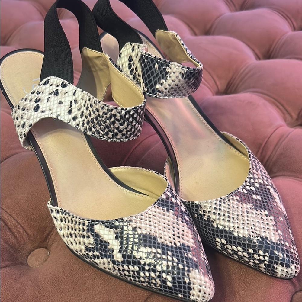 Stylish Snakeskin Pattern Women's Shoes